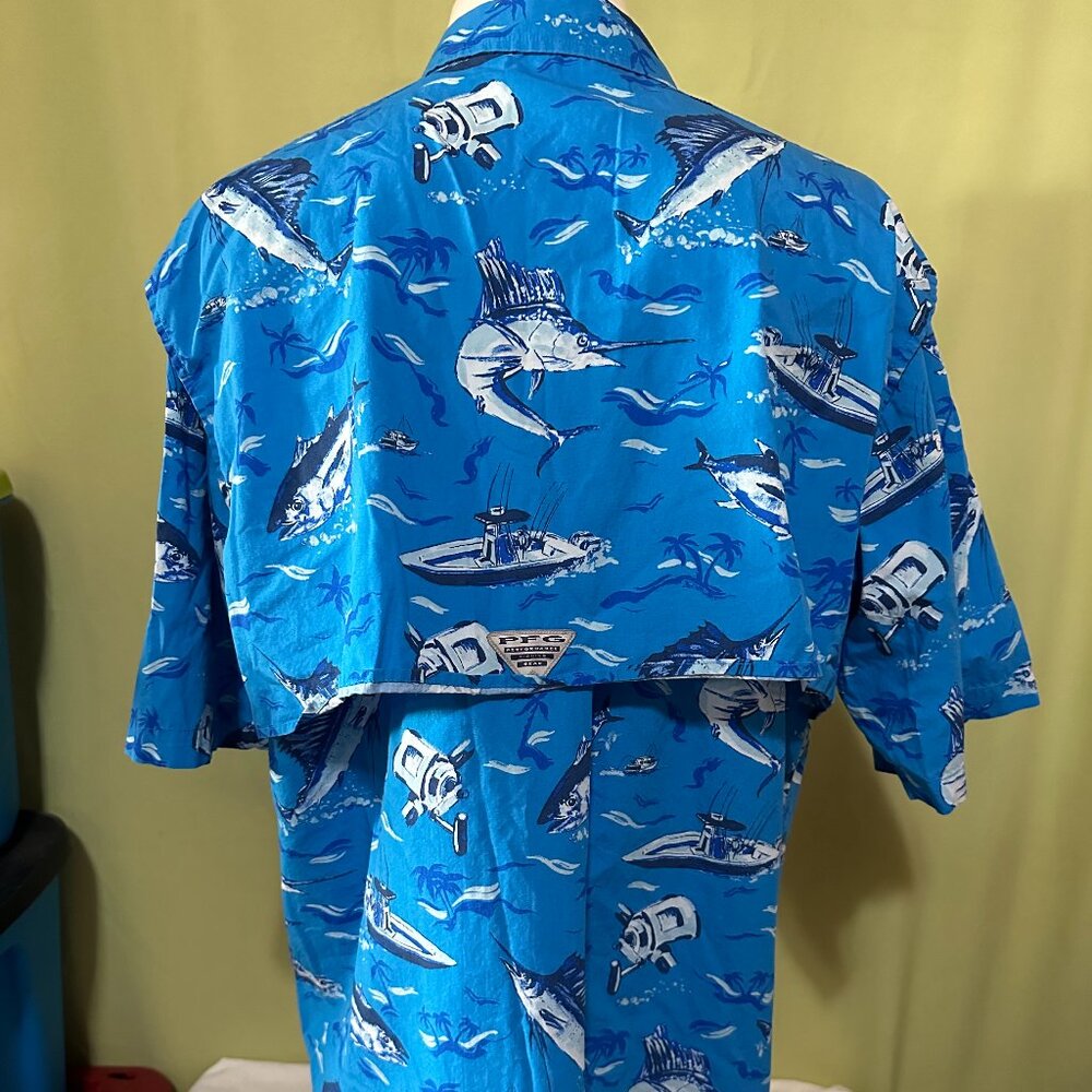 Columbia PFG Tuna Swordfish Fishing Design Men's Blue Hawaiian Shirt Large - Picture 3 of 6